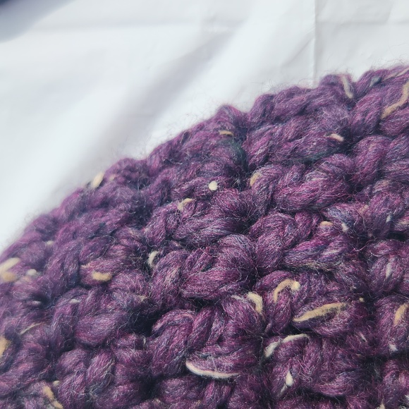 Handmade Crochet Large Chunky Yarn Purple Beanie Warm Cozy Winter Hat - Picture 5 of 5